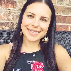 Meet your Posher, Megan